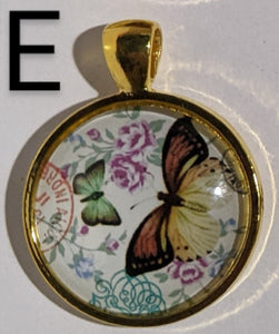 Butterfly Pendant Necklace (Gold)