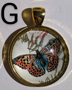 Butterfly Pendant Necklace (Gold)