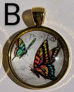 Butterfly Pendant Necklace (Gold)