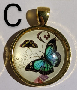 Butterfly Pendant Necklace (Gold)