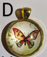 Load image into Gallery viewer, Butterfly Pendant Necklace (Gold)
