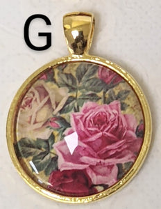 Roses In Bloom Glass Pendant Necklace (Gold)